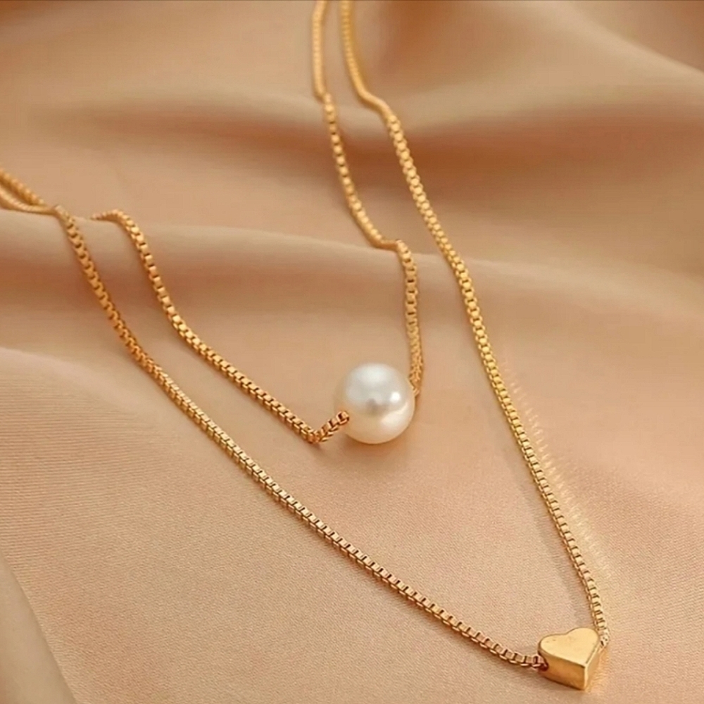 Take 50% off! Heart and faux pearl necklace - Picture 2 of 4